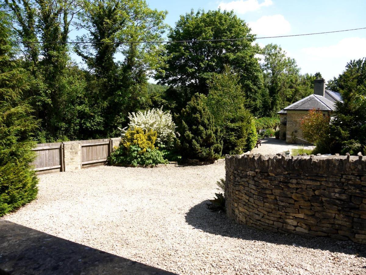 Cosy Stone Cottage, The Bungalow Perrotts Brook Cirencester Eksteriør bilde