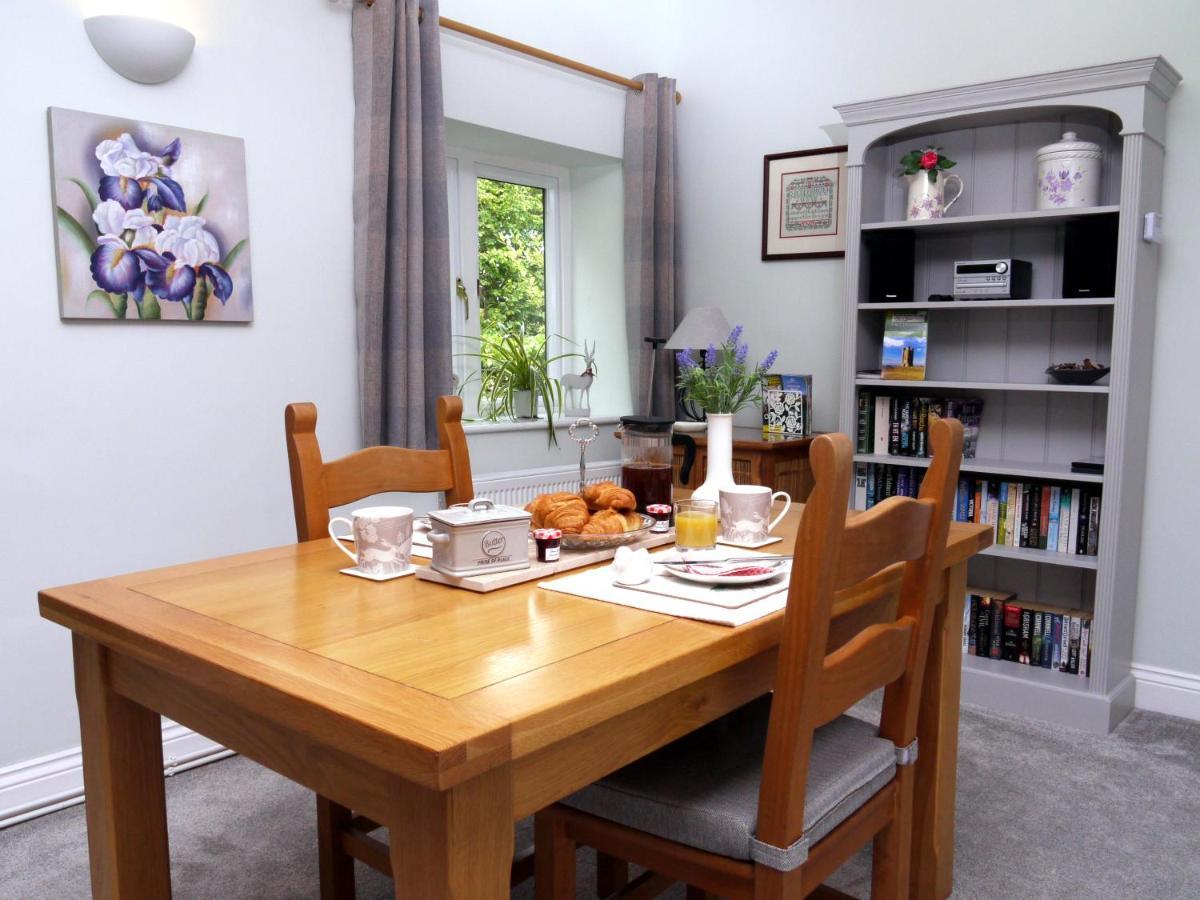 Cosy Stone Cottage, The Bungalow Perrotts Brook Cirencester Eksteriør bilde
